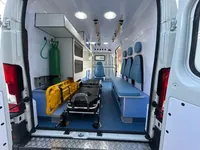 Ambulância sobre Citroën Jumper, foto 5, transformado pela R&R Veículos Especiais