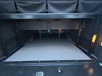 Van de transporte de passageiros sobre Ford Transit, foto 4, transformado pela R&R Veículos Especiais