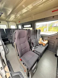 Van de transporte acessível sobre Iveco Daily 45, foto 5, transformado pela R&R Veículos Especiais