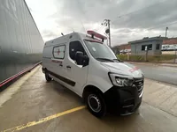 Ambulância sobre Renault Master, foto 3, transformado pela R&R Veículos Especiais