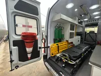 Ambulância sobre Renault Master, foto 5, transformado pela R&R Veículos Especiais