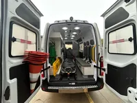 Ambulância sobre Renault Master, foto 6, transformado pela R&R Veículos Especiais