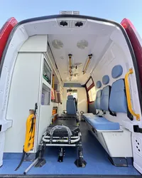 Viatura de bombeiros sobre Renault Master, foto 5, transformado pela R&R Veículos Especiais