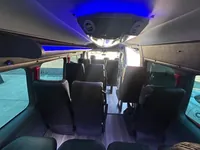 Van de transporte de passageiros sobre Renault Master, foto 8, transformado pela R&R Veículos Especiais