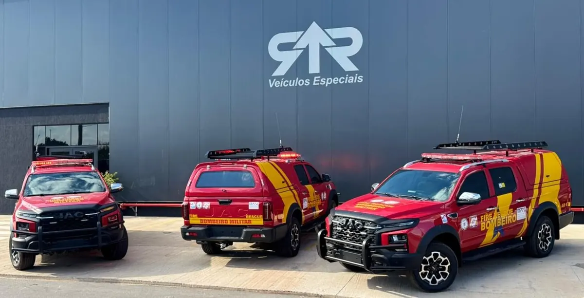 Veículo de bombeiros e resgate transformado pela R&R